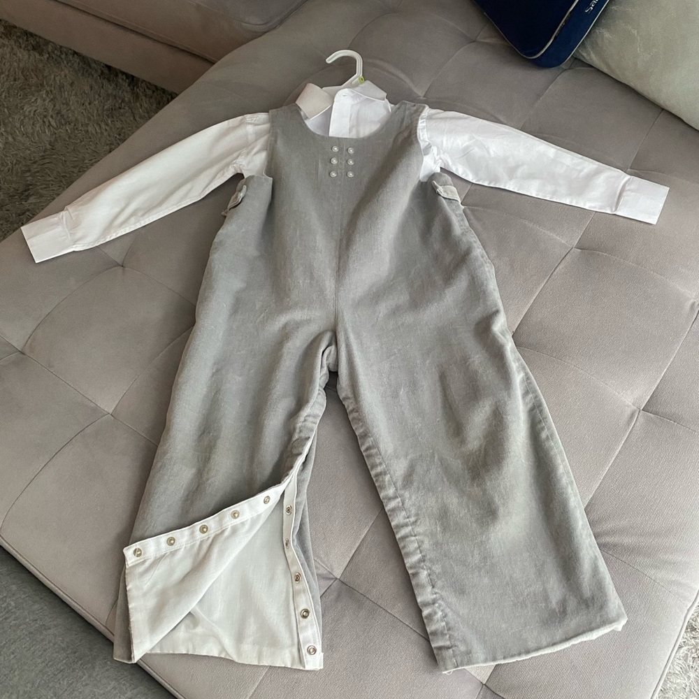 European boutique onesies size 4T Gray w/white collar shirt